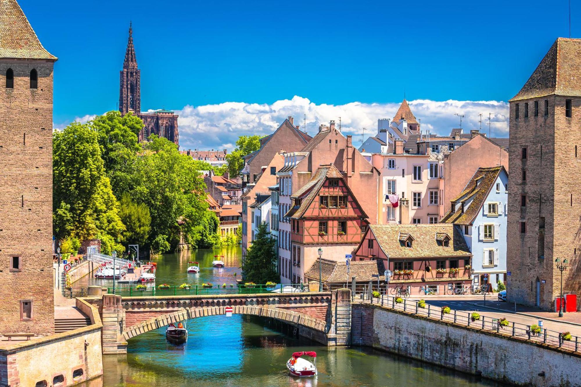 Bel Ami 01 - Turquoise & Or - Moderne Chic - Centre Ville - Acces Jardin - Clim - Wifi - Parking - Localisation Ideale 쉴티그하임 외부 사진